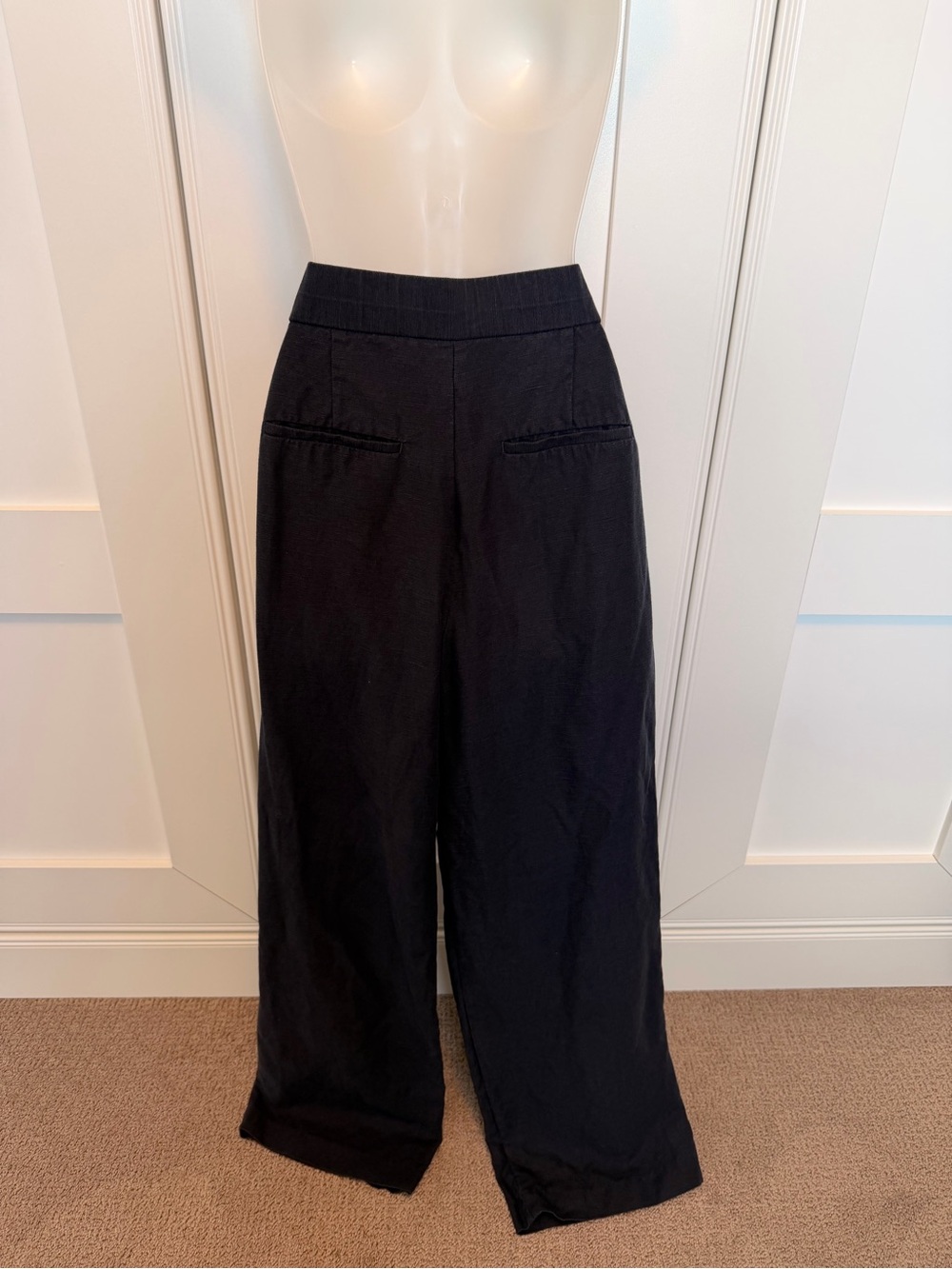 Aritzia Limitless Pants in Navy - Picture 4 of 4